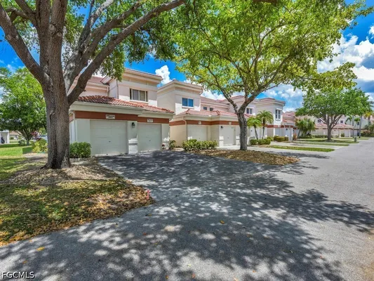 Property Slideshow image 3 of 41 | 13191 oakmont dr 1, Fort Myers, FL, 33907