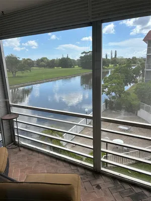 Property Slideshow image 2 of 31 | 3776 inverrary blvd 301r, Lauderhill, FL, 33319