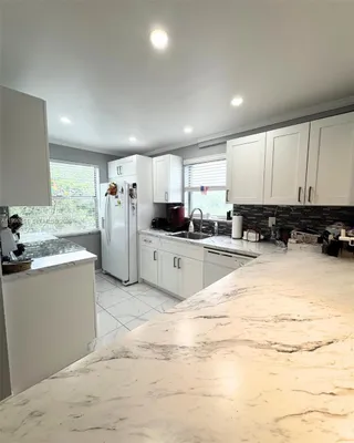 Property Slideshow image 3 of 31 | 3776 inverrary blvd 301r, Lauderhill, FL, 33319