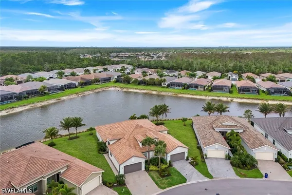 Property Slideshow image 3 of 49 | 28558 lobos cir, Bonita Springs, FL, 34135