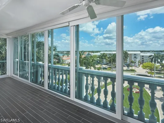 Property Slideshow image 3 of 33 | 3003 gulf shore blvd 604, Naples, FL, 34103