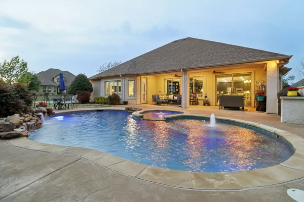 Property Slideshow image 2 of 37 | 9813 lindenwood trl, Denton, TX, 76207