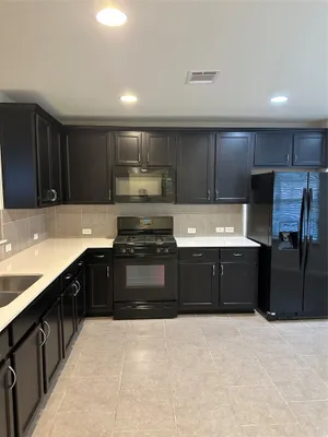 Property Slideshow image 3 of 20 | 410 holiday creek lane holiday creek ln, Georgetown, TX, 78633