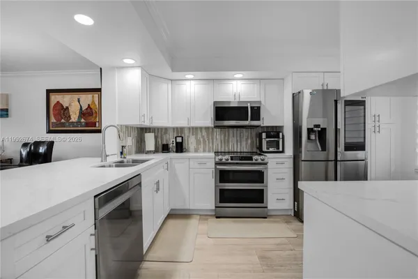 Property Slideshow image 3 of 52 | 850 sw 138th ave 111d, Pembroke Pines, FL, 33027