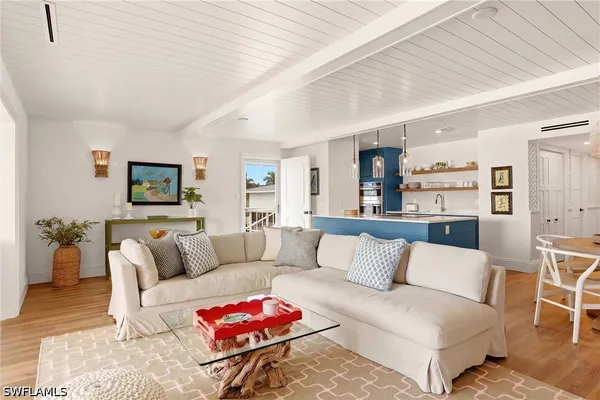 Property Slideshow image 2 of 39 | 322 harbour dr 302d, Naples, FL, 34103