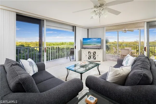 Property Slideshow image 3 of 15 | 5550 heron point dr 305, Naples, FL, 34108