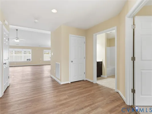 Property Slideshow image 3 of 35 | 7304 beechbark ln, Mechanicsville, VA, 23111
