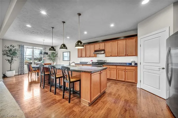 Property Slideshow image 3 of 32 | 38475 kingsbury dr, North Ridgeville, OH, 44039