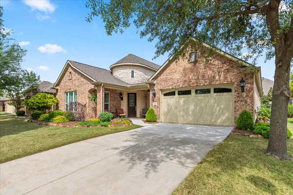 Property Slideshow image 2 of 40 | 7129 lake mead ct, Frisco, TX, 75036