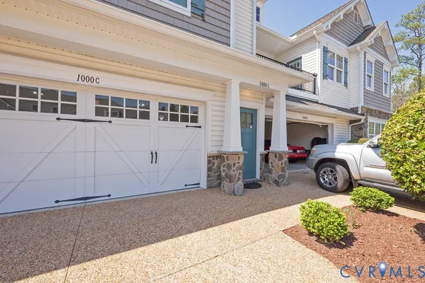 Property Slideshow image 2 of 34 | 1000 heathsville ct c, Glen Allen, VA, 23060