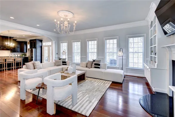 Property Slideshow image 2 of 50 | 105 mossock, Williamsburg, VA, 23188