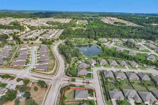 Property Slideshow image 2 of 32 | 12107 kaiso ln, Conroe, TX, 77304