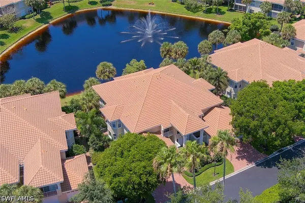 Property Slideshow image 2 of 38 | 8479 abbington cir 1221, Naples, FL, 34108