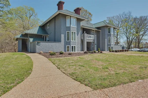 Property Slideshow image 2 of 37 | 726 graves ordinary, Williamsburg, VA, 23185