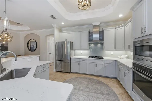 Property Slideshow image 3 of 47 | 2842 aviamar cir, Naples, FL, 34114