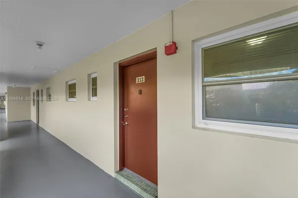 Property Slideshow image 2 of 27 | 3090 nw 46th ave 212c, Lauderdale Lakes, FL, 33313