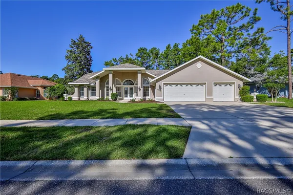 Property Slideshow image 2 of 79 | 15031 surrey bnd, Spring Hill, FL, 34609