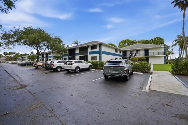 Property Slideshow image 2 of 38 | 15342 lakes of delray blvd 94, Delray Beach, FL, 33484