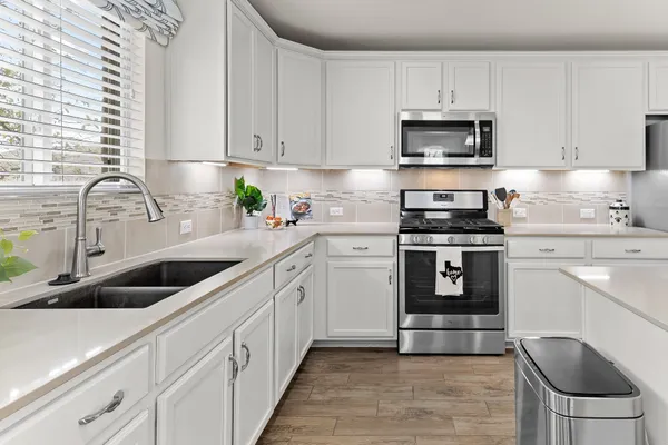 Property Slideshow image 3 of 31 | 610 chambers creek ct, Georgetown, TX, 78633