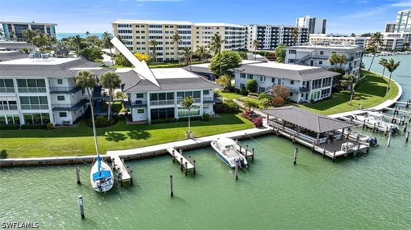 Property Slideshow image 2 of 22 | 3400 gulf shore blvd j3, Naples, FL, 34103