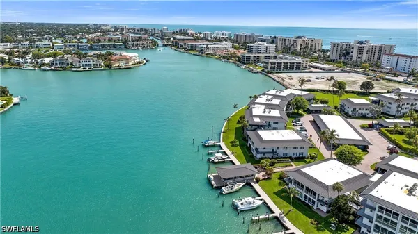 Property Slideshow image 3 of 23 | 3400 gulf shore blvd j3, Naples, FL, 34103