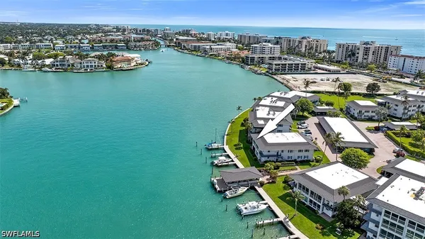 Property Slideshow image 3 of 22 | 3400 gulf shore blvd j3, Naples, FL, 34103