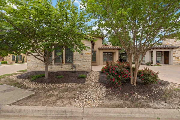 Property Slideshow image 2 of 29 | 204 delfino cir 42, Lakeway, TX, 78734