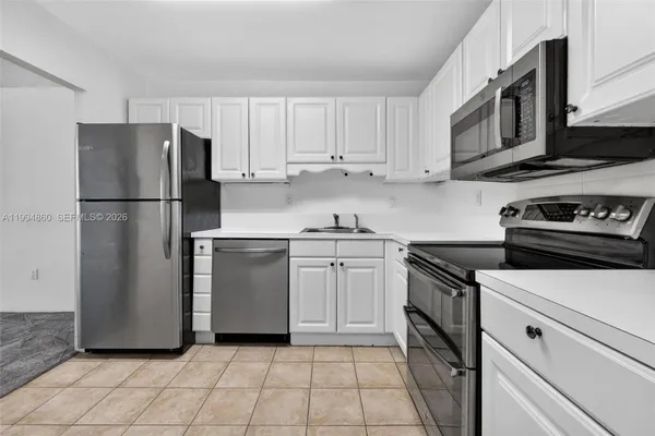 Property Slideshow image 3 of 40 | 1400 saint charles pl 222, Pembroke Pines, FL, 33026