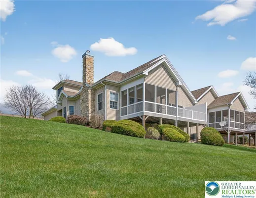 Property Slideshow image 2 of 27 | 19 glenmoor cir, Easton, PA, 18045