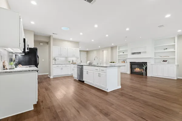 Property Slideshow image 3 of 39 | 120 ruellia dr, Georgetown, TX, 78633