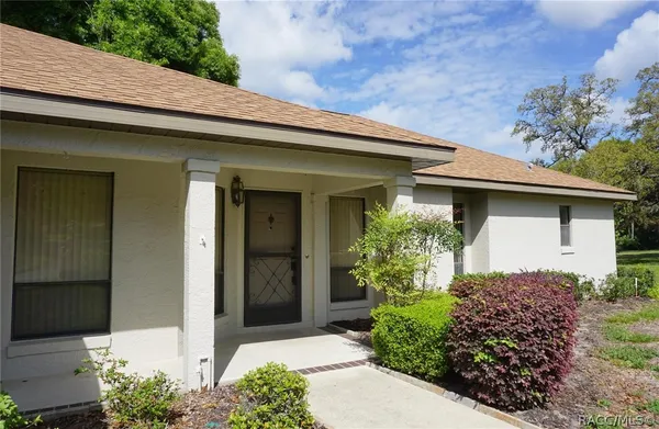 Property Slideshow image 3 of 57 | 6065 w croyden cir, Crystal River, FL, 34429