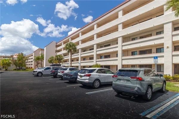 Property Slideshow image 2 of 31 | 7410 lake breeze dr 509, Fort Myers, FL, 33907