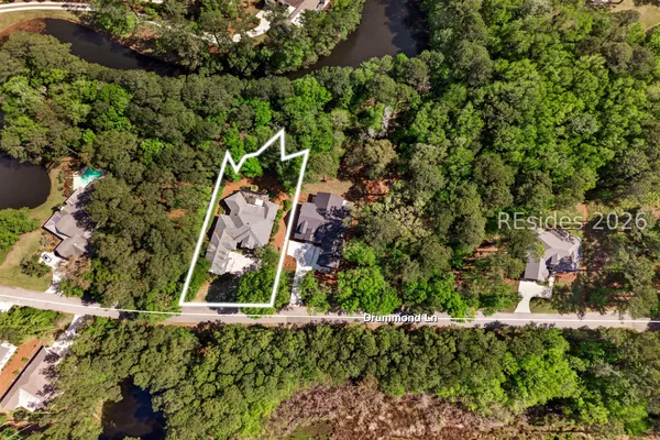 Property Slideshow image 2 of 56 | 17 drummond ln, Hilton Head Island, SC, 29926
