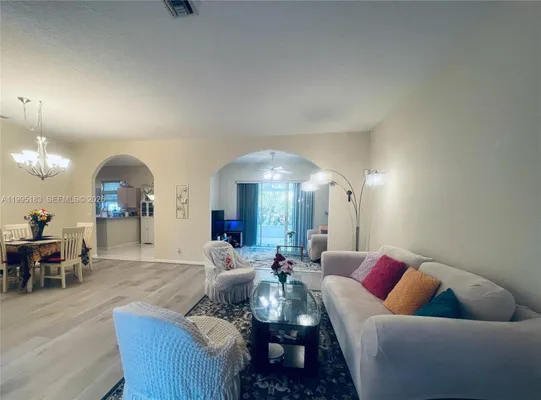 Property Slideshow image 3 of 11 | 3746 spring crest ct, Lake Worth, FL, 33467