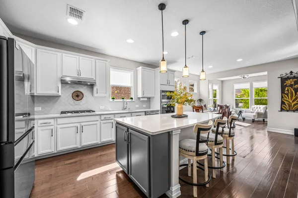 Property Slideshow image 3 of 39 | 900 forgotten forest way, Mckinney, TX, 75071