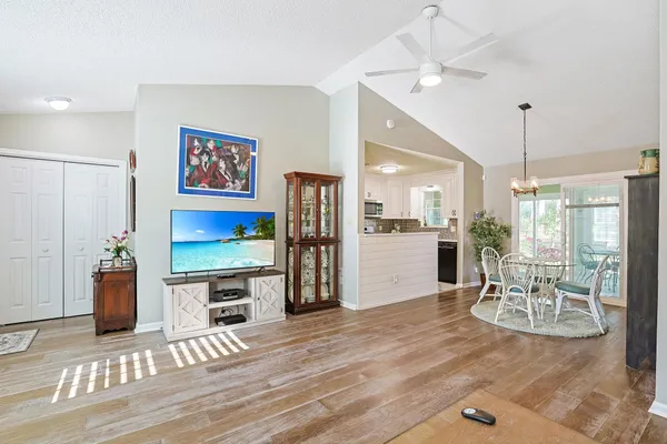 Property Slideshow image 3 of 38 | 145 woodlake dr, Murrells Inlet, SC, 29576