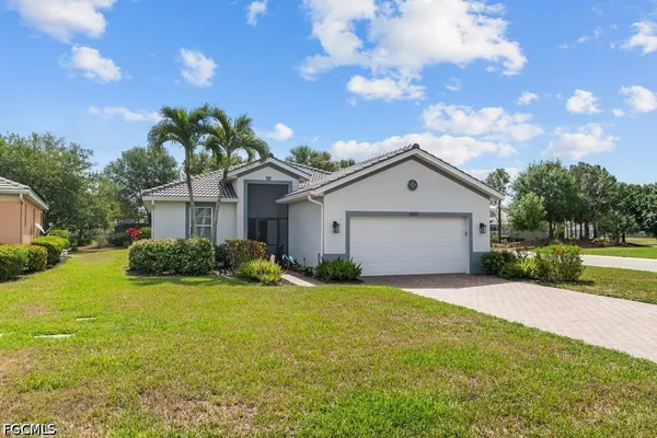 Property Slideshow image 2 of 44 | 3284 magnolia landing ln, North Fort Myers, FL, 33917