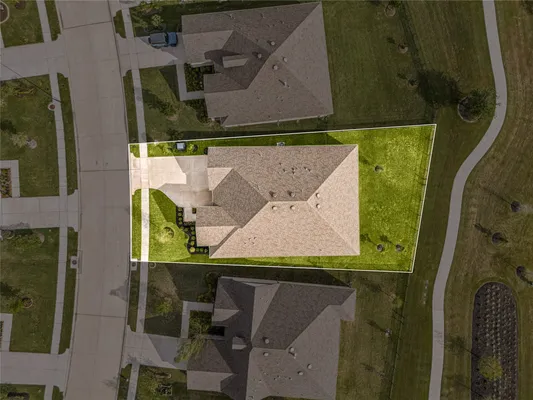 Property Slideshow image 2 of 24 | 31527 sunny banks ct, Fulshear, TX, 77441