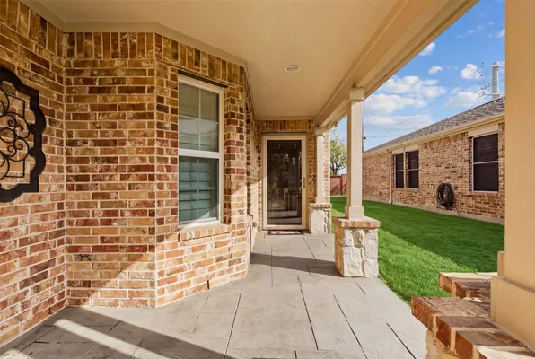 Property Slideshow image 3 of 37 | 2490 honeybee ln, Frisco, TX, 75036