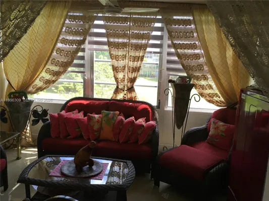 Property Slideshow image 3 of 24 | 300 ne 26th ave 314, Boynton Beach, FL, 33435