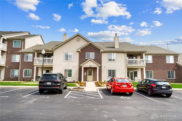 Property Slideshow image 2 of 30 | 1964 waterstone blvd 103, Miamisburg, OH, 45342