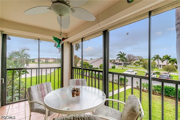 Property Slideshow image 3 of 24 | 11460 caravel cir 5018, Fort Myers, FL, 33908