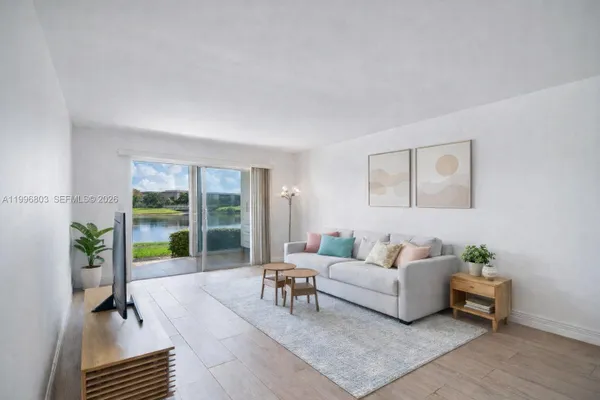 Property Slideshow image 2 of 26 | 2904 victoria pl a1, Coconut Creek, FL, 33066