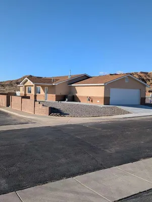 Property Slideshow image 3 of 6 | 323 sunrise bluffs dr, Belen, NM, 87002