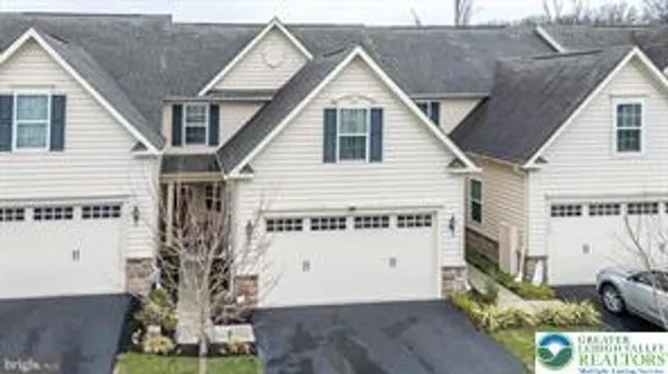 Property Slideshow image 2 of 31 | 1127 arbour ln, Richland Twp, PA, 18951