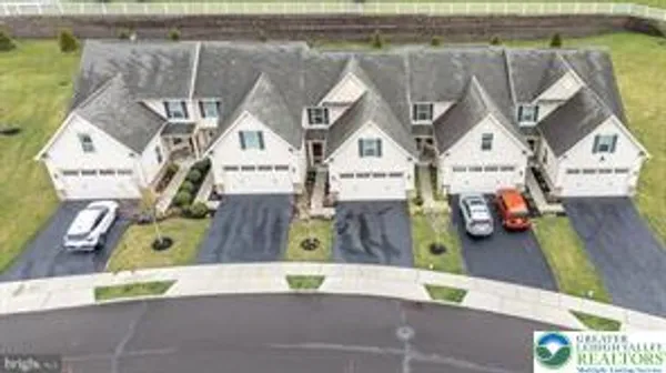 Property Slideshow image 3 of 31 | 1127 arbour ln, Richland Twp, PA, 18951