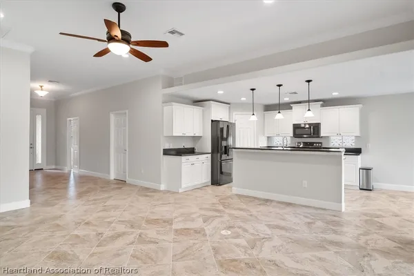 Property Slideshow image 3 of 49 | 5076 birkdale dr, Avon Park, FL, 33825