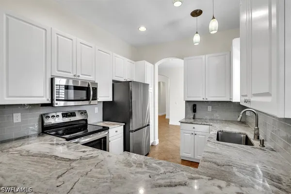 Property Slideshow image 3 of 48 | 837 vistana cir 20, Naples, FL, 34119