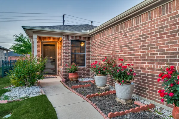 Property Slideshow image 3 of 25 | 3126 oyster bay dr, Frisco, TX, 75036