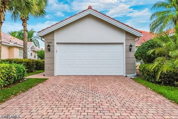 Property Slideshow image 2 of 24 | 3360 cayman ln, Naples, FL, 34119